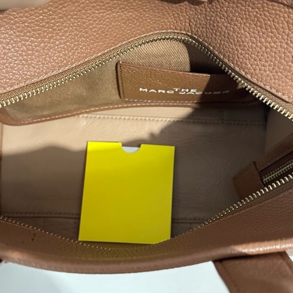 ❤️ Marc Jacobs Tan Leather Tote - Picture 5 of 8